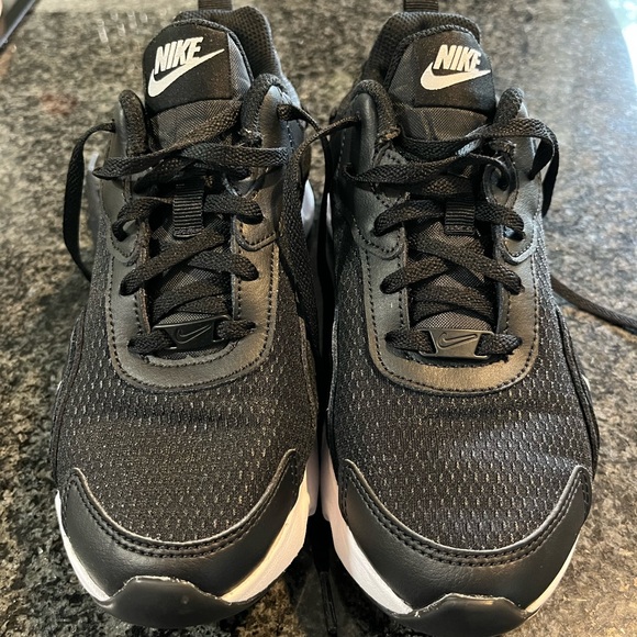 Nike Ryz - Picture 3 of 3